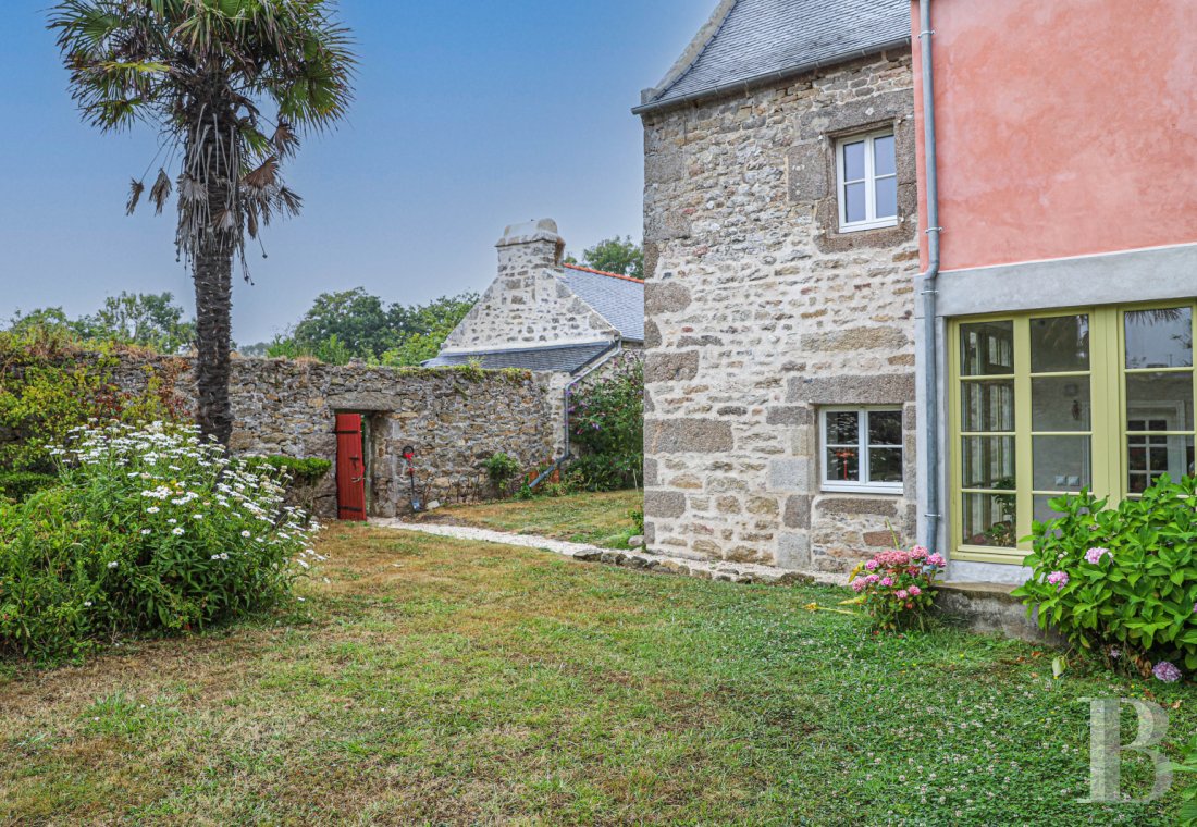A 17th century manor house and penty close to the beaches and port in Lanildut, in the Iroise region - photo  n°45
